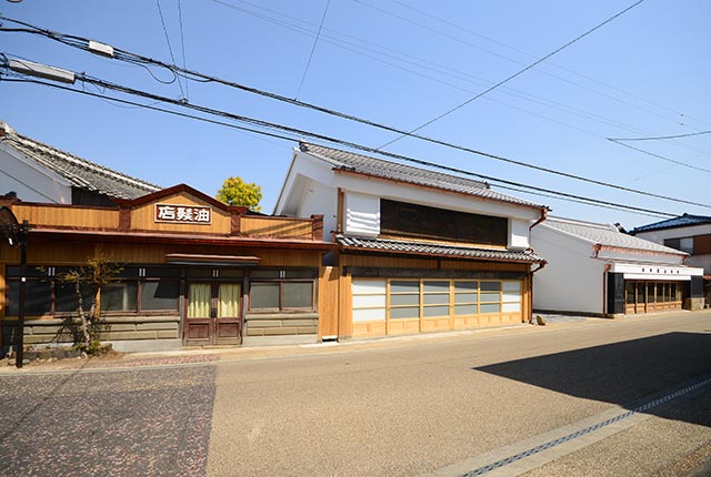 岡田家（見世蔵・塗屋・理髪店）の修理